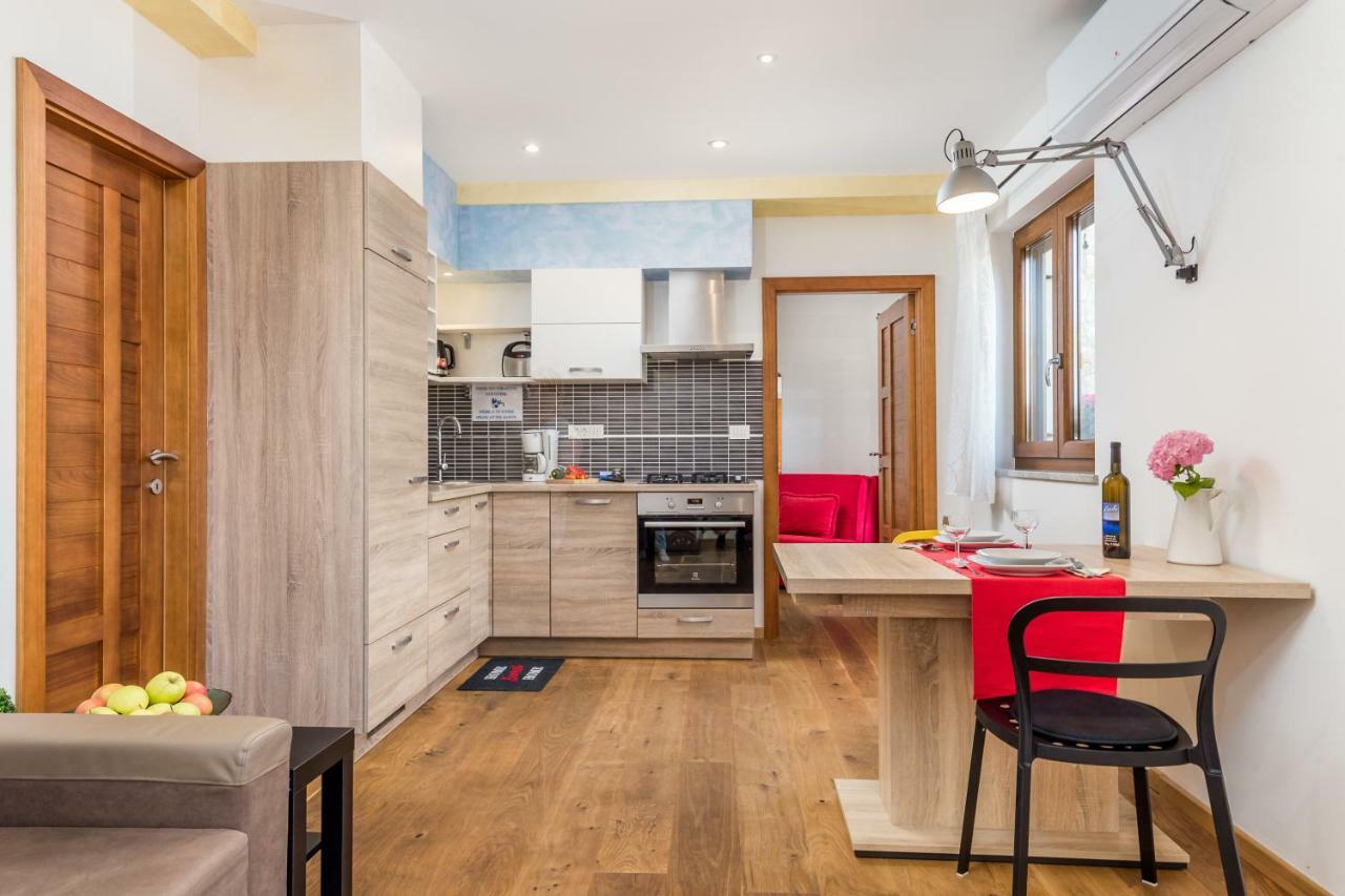 Apartments Linda Sestrunj Экстерьер фото